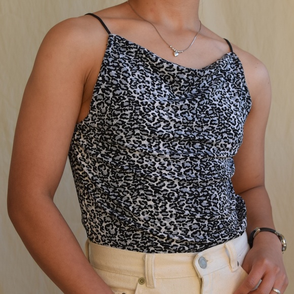 Amy Byer Tops - 90's black and white animal print sleeveless top
